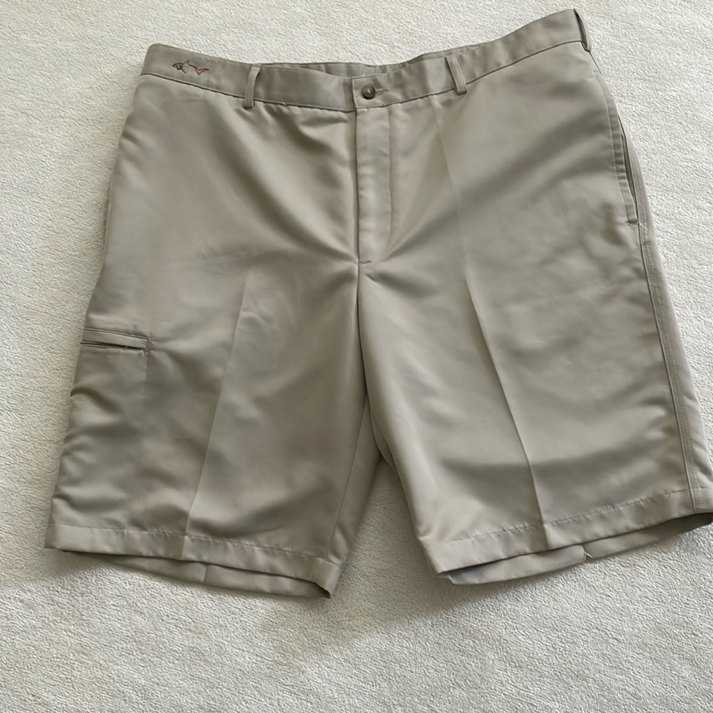 Greg Norman tan golf shorts size 40
